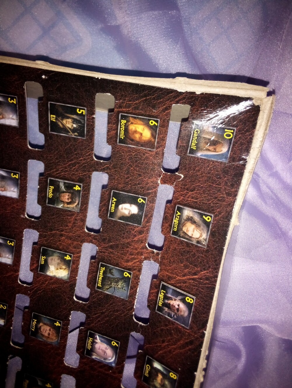 Stratego Lord Of The Rings Boardgame 2004 - Picture 9 of 10